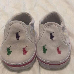 Baby crib shoes Ralph Lauren size 4 never worn